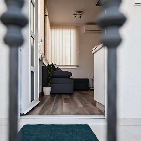 Remi Apartment Sukosan Bagian luar foto